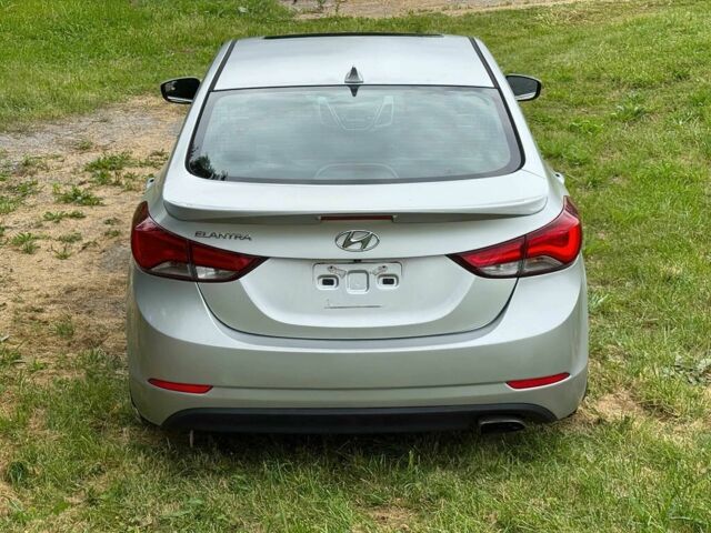 Хендай Элантра 2015 в Житомире на Automoto.ua Серый Хендай Элантра, объемом двигателя 2 л и пробегом 80 тыс. км за 4800 $, фото 4 на Automoto.ua