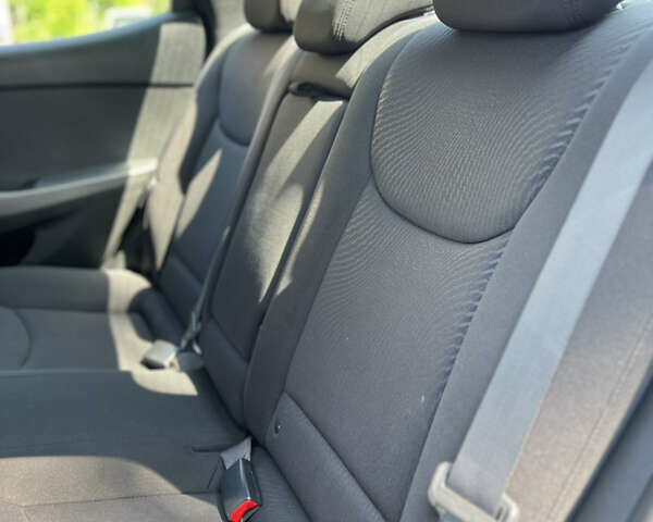 Сірий Хендай Елантра, об'ємом двигуна 1.8 л та пробігом 122 тис. км за 10350 $, фото 6 на Automoto.ua