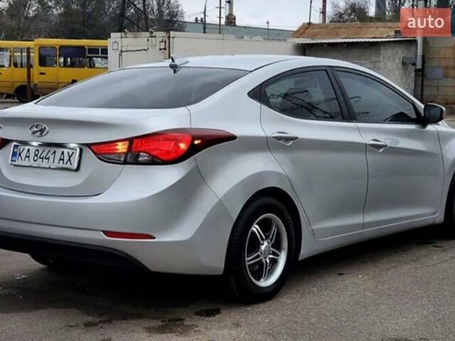 Серый Хендай Элантра, объемом двигателя 1.8 л и пробегом 215 тыс. км за 9500 $, фото 4 на Automoto.ua