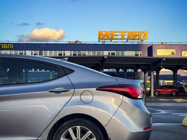 Сірий Хендай Елантра, об'ємом двигуна 1.8 л та пробігом 189 тис. км за 7500 $, фото 4 на Automoto.ua