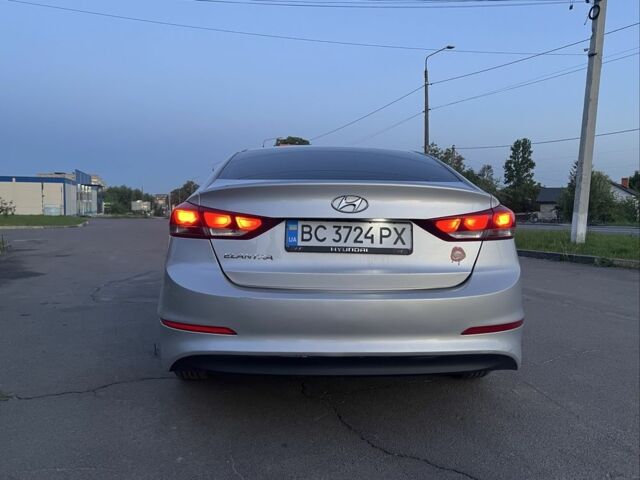 Серый Хендай Элантра, объемом двигателя 2 л и пробегом 190 тыс. км за 9500 $, фото 4 на Automoto.ua