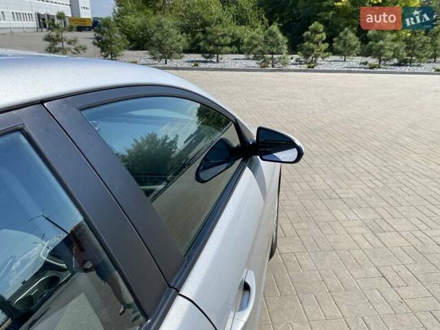 Хендай Элантра 2016 в Днепре (Днепропетровске) на Automoto.ua Серый Хендай Элантра, объемом двигателя 2 л и пробегом 150 тыс. км за 11000 $, фото 4 на Automoto.ua