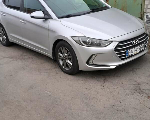 Серый Хендай Элантра, объемом двигателя 2 л и пробегом 95 тыс. км за 12500 $, фото 3 на Automoto.ua