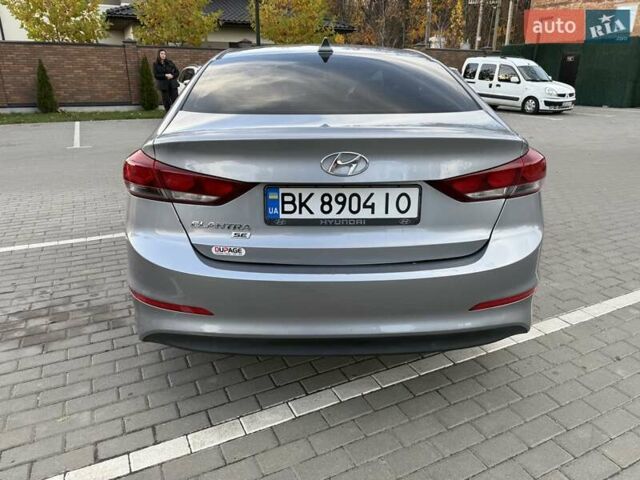 Сірий Хендай Елантра, об'ємом двигуна 2 л та пробігом 225 тис. км за 10300 $, фото 1 на Automoto.ua