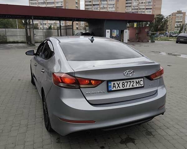 Серый Хендай Элантра, объемом двигателя 2 л и пробегом 179 тыс. км за 13800 $, фото 10 на Automoto.ua