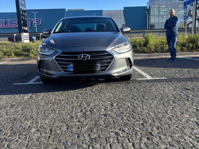 Хендай Элантра 2016 в Киеве на Automoto.ua Серый Хендай Элантра, объемом двигателя 2 л и пробегом 75 тыс. км за 14000 $, фото 10 на Automoto.ua