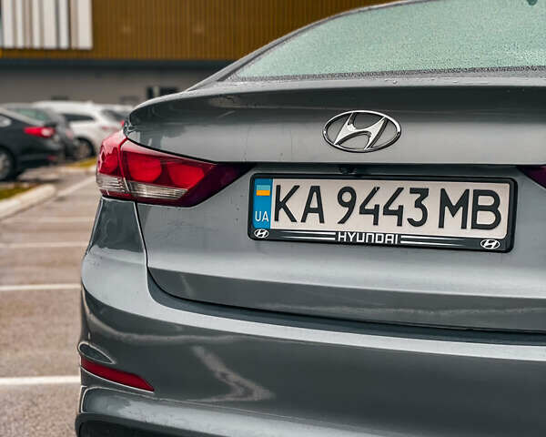 Серый Хендай Элантра, объемом двигателя 2 л и пробегом 112 тыс. км за 10600 $, фото 21 на Automoto.ua