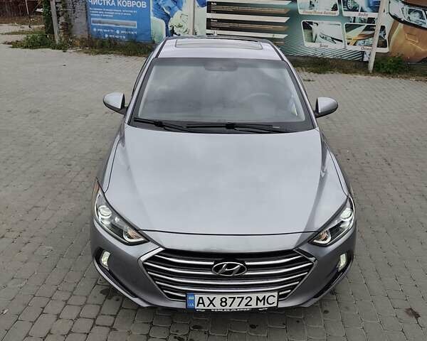 Серый Хендай Элантра, объемом двигателя 2 л и пробегом 179 тыс. км за 13800 $, фото 1 на Automoto.ua