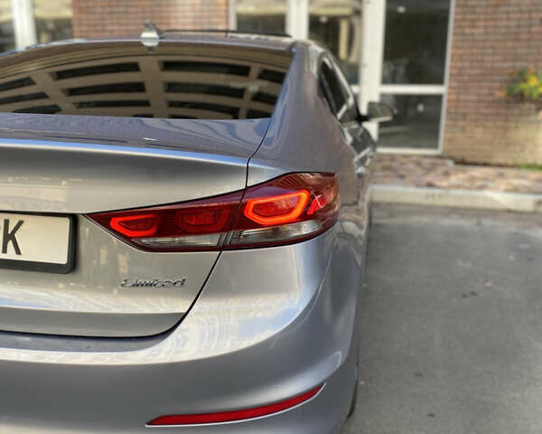 Хендай Элантра 2016 в Киеве на Automoto.ua Серый Хендай Элантра, объемом двигателя 2 л и пробегом 122 тыс. км за 14000 $, фото 15 на Automoto.ua