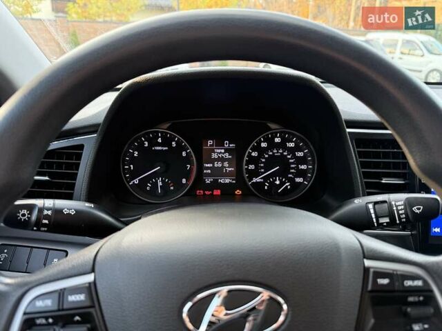 Сірий Хендай Елантра, об'ємом двигуна 2 л та пробігом 225 тис. км за 10300 $, фото 10 на Automoto.ua