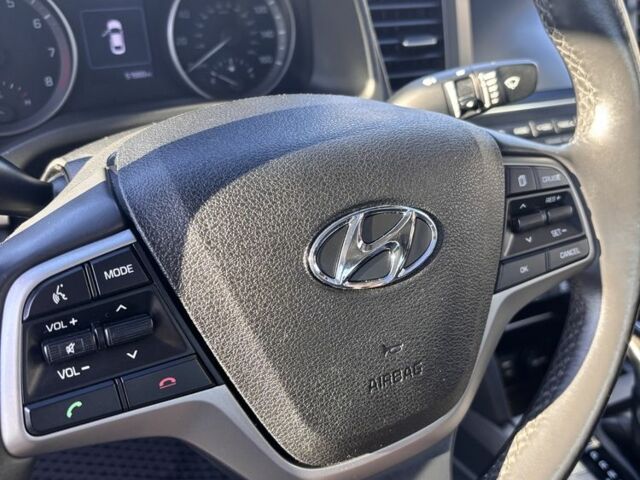 Хендай Элантра 2016 в Киеве на Automoto.ua Серый Хендай Элантра, объемом двигателя 2 л и пробегом 75 тыс. км за 14000 $, фото 17 на Automoto.ua