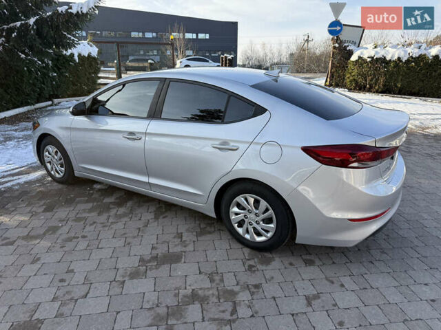 Серый Хендай Элантра, объемом двигателя 2 л и пробегом 138 тыс. км за 9900 $, фото 6 на Automoto.ua
