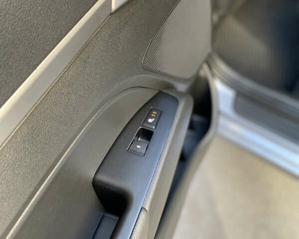 Хендай Элантра 2016 в Киеве на Automoto.ua Серый Хендай Элантра, объемом двигателя 2 л и пробегом 122 тыс. км за 14000 $, фото 18 на Automoto.ua