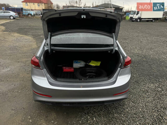 Серый Хендай Элантра, объемом двигателя 2 л и пробегом 135 тыс. км за 9999 $, фото 7 на Automoto.ua