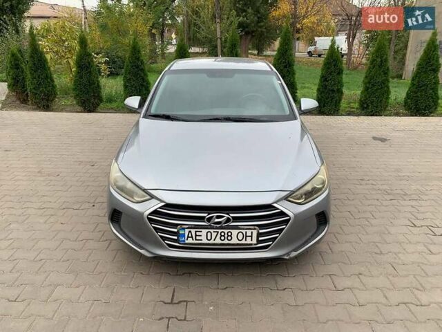 Хендай Элантра 2016 в Кривом Роге на Automoto.ua Серый Хендай Элантра, объемом двигателя 2 л и пробегом 109 тыс. км за 9300 $, фото 5 на Automoto.ua