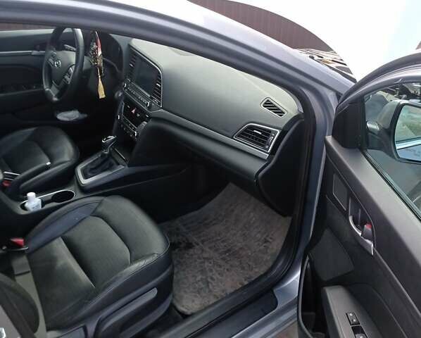 Серый Хендай Элантра, объемом двигателя 2 л и пробегом 90 тыс. км за 14000 $, фото 5 на Automoto.ua