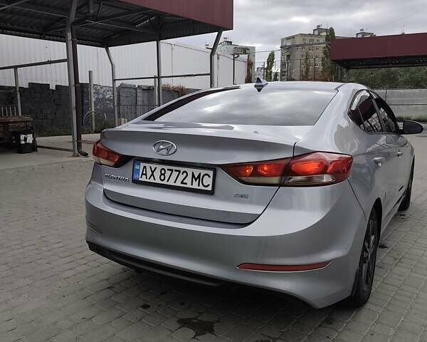 Серый Хендай Элантра, объемом двигателя 2 л и пробегом 179 тыс. км за 13800 $, фото 12 на Automoto.ua