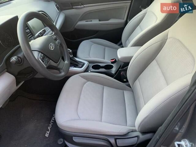 Сірий Хендай Елантра, об'ємом двигуна 2 л та пробігом 169 тис. км за 11700 $, фото 8 на Automoto.ua