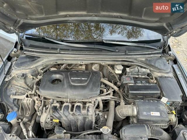 Серый Хендай Элантра, объемом двигателя 1.59 л и пробегом 179 тыс. км за 10699 $, фото 12 на Automoto.ua