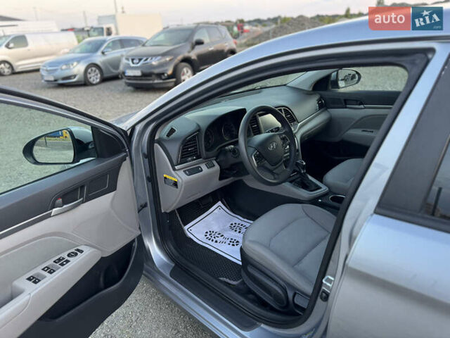 Сірий Хендай Елантра, об'ємом двигуна 2 л та пробігом 135 тис. км за 10899 $, фото 15 на Automoto.ua