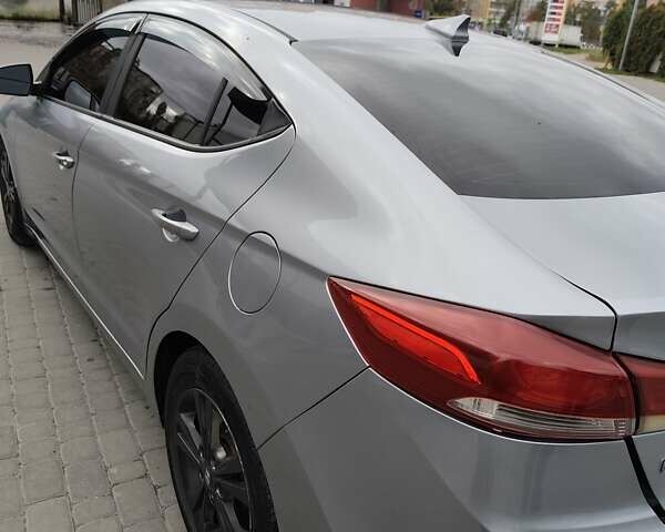 Серый Хендай Элантра, объемом двигателя 2 л и пробегом 179 тыс. км за 13800 $, фото 41 на Automoto.ua