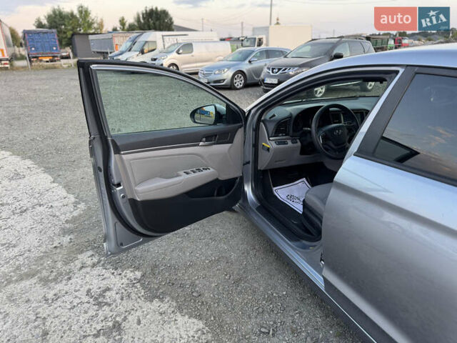 Сірий Хендай Елантра, об'ємом двигуна 2 л та пробігом 135 тис. км за 10899 $, фото 13 на Automoto.ua