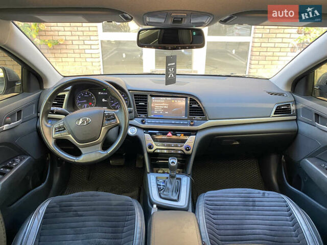Хендай Элантра 2016 в Киеве на Automoto.ua Серый Хендай Элантра, объемом двигателя 2 л и пробегом 122 тыс. км за 14000 $, фото 28 на Automoto.ua