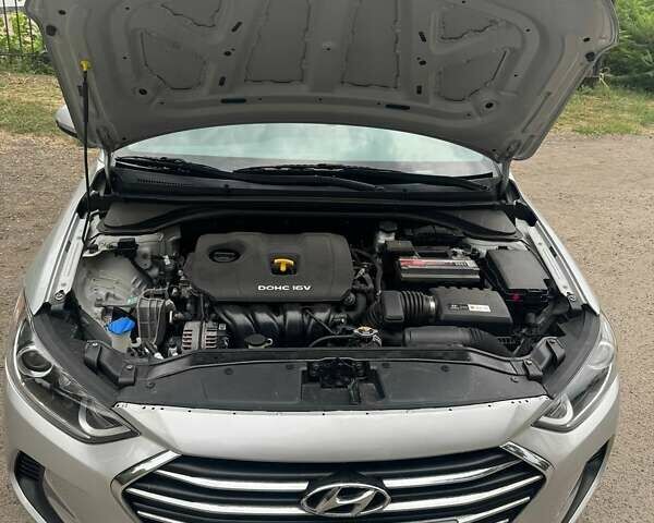 Серый Хендай Элантра, объемом двигателя 2 л и пробегом 173 тыс. км за 10850 $, фото 14 на Automoto.ua