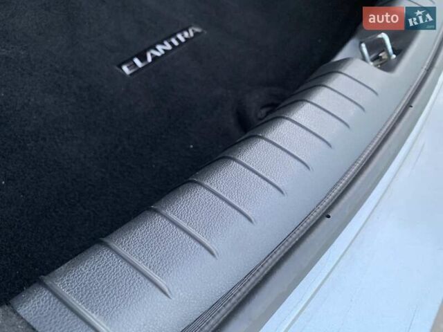 Сірий Хендай Елантра, об'ємом двигуна 2 л та пробігом 169 тис. км за 11700 $, фото 23 на Automoto.ua