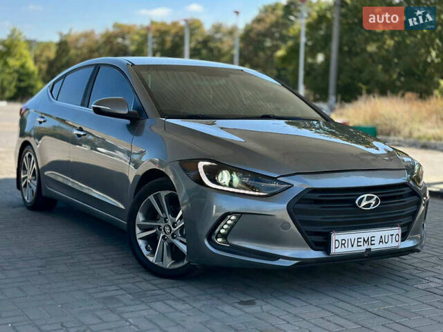 Хендай Элантра 2016 в Днепре (Днепропетровске) на Automoto.ua Серый Хендай Элантра, объемом двигателя 2 л и пробегом 199 тыс. км за 10999 $, фото 2 на Automoto.ua