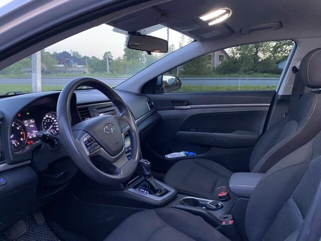 Серый Хендай Элантра, объемом двигателя 2 л и пробегом 190 тыс. км за 9500 $, фото 7 на Automoto.ua