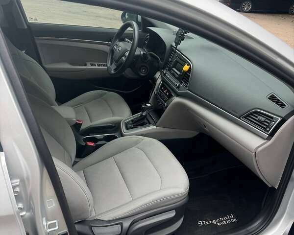 Серый Хендай Элантра, объемом двигателя 2 л и пробегом 173 тыс. км за 10850 $, фото 8 на Automoto.ua