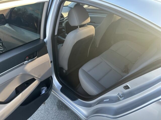 Серый Хендай Элантра, объемом двигателя 2 л и пробегом 186 тыс. км за 10500 $, фото 10 на Automoto.ua