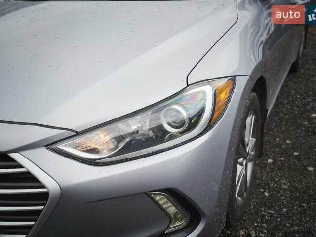 Серый Хендай Элантра, объемом двигателя 2 л и пробегом 147 тыс. км за 10499 $, фото 6 на Automoto.ua