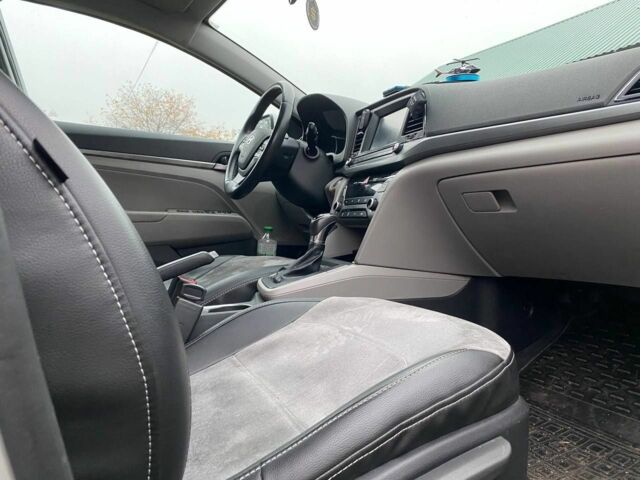 Серый Хендай Элантра, объемом двигателя 2 л и пробегом 115 тыс. км за 11300 $, фото 6 на Automoto.ua