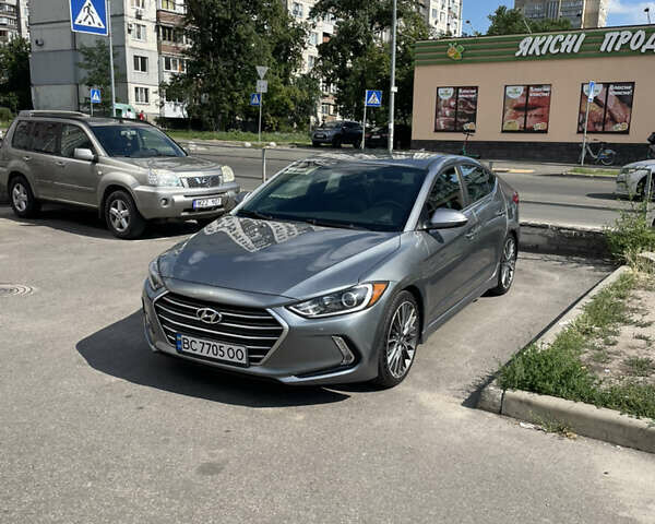 Серый Хендай Элантра, объемом двигателя 1.59 л и пробегом 110 тыс. км за 13000 $, фото 2 на Automoto.ua