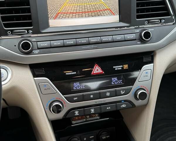 Серый Хендай Элантра, объемом двигателя 2 л и пробегом 115 тыс. км за 11150 $, фото 29 на Automoto.ua