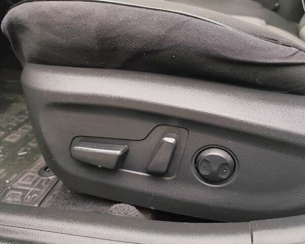 Серый Хендай Элантра, объемом двигателя 2 л и пробегом 179 тыс. км за 13800 $, фото 40 на Automoto.ua