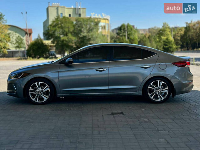 Хендай Элантра 2016 в Днепре (Днепропетровске) на Automoto.ua Серый Хендай Элантра, объемом двигателя 2 л и пробегом 199 тыс. км за 10999 $, фото 3 на Automoto.ua