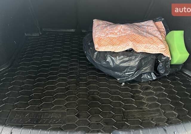 Серый Хендай Элантра, объемом двигателя 1.59 л и пробегом 179 тыс. км за 10699 $, фото 11 на Automoto.ua