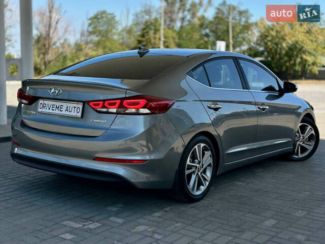 Хендай Элантра 2016 в Днепре (Днепропетровске) на Automoto.ua Серый Хендай Элантра, объемом двигателя 2 л и пробегом 199 тыс. км за 10999 $, фото 4 на Automoto.ua