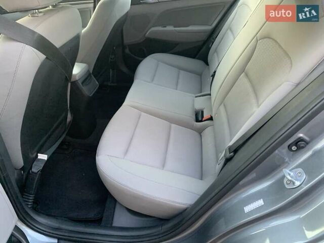 Сірий Хендай Елантра, об'ємом двигуна 2 л та пробігом 169 тис. км за 11700 $, фото 13 на Automoto.ua