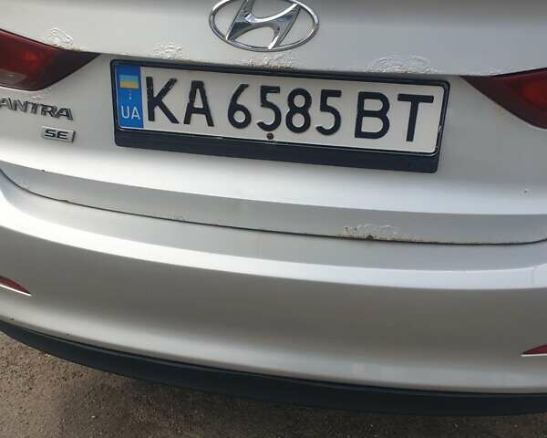 Серый Хендай Элантра, объемом двигателя 1.8 л и пробегом 380 тыс. км за 7800 $, фото 2 на Automoto.ua