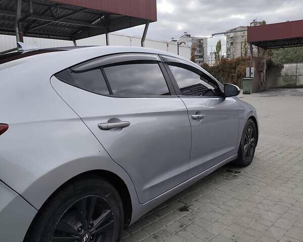 Серый Хендай Элантра, объемом двигателя 2 л и пробегом 179 тыс. км за 13800 $, фото 14 на Automoto.ua