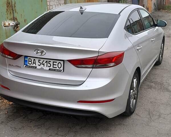 Серый Хендай Элантра, объемом двигателя 2 л и пробегом 95 тыс. км за 12500 $, фото 8 на Automoto.ua
