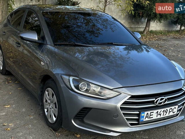 Серый Хендай Элантра, объемом двигателя 1.59 л и пробегом 179 тыс. км за 10699 $, фото 3 на Automoto.ua