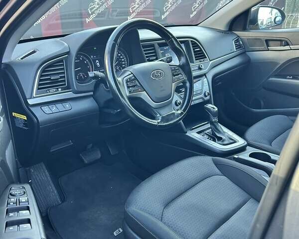 Серый Хендай Элантра, объемом двигателя 1.98 л и пробегом 123 тыс. км за 11000 $, фото 19 на Automoto.ua