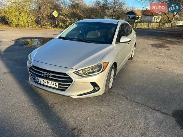 Серый Хендай Элантра, объемом двигателя 2 л и пробегом 185 тыс. км за 10500 $, фото 6 на Automoto.ua