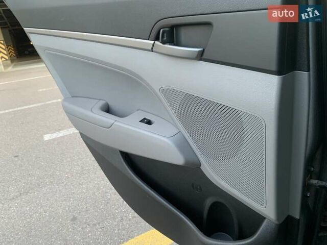 Сірий Хендай Елантра, об'ємом двигуна 2 л та пробігом 169 тис. км за 11700 $, фото 19 на Automoto.ua