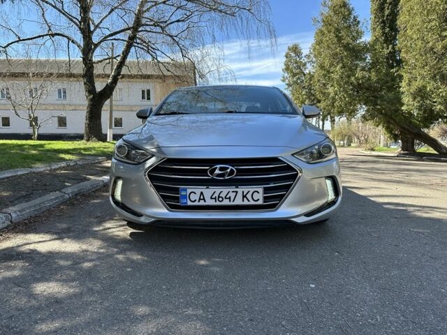 Серый Хендай Элантра, объемом двигателя 2 л и пробегом 71 тыс. км за 12300 $, фото 2 на Automoto.ua